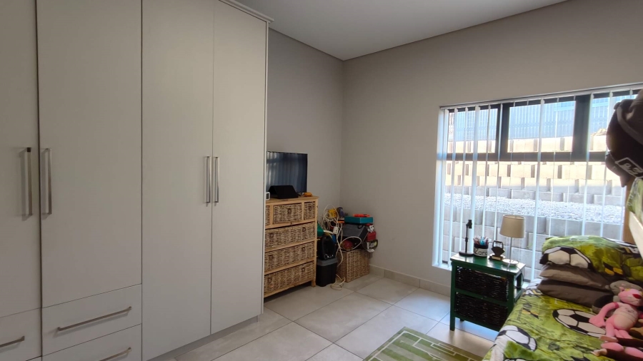 4 Bedroom Property for Sale in Island View Western Cape